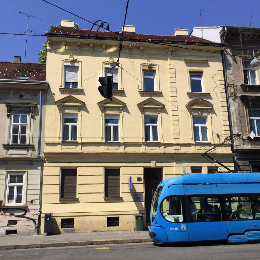 Apartment Feel Good Загреб Экстерьер фото